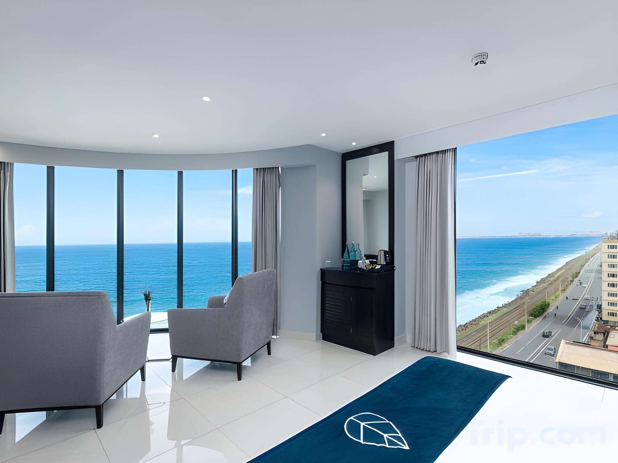Signature, Panorama, Sea Front