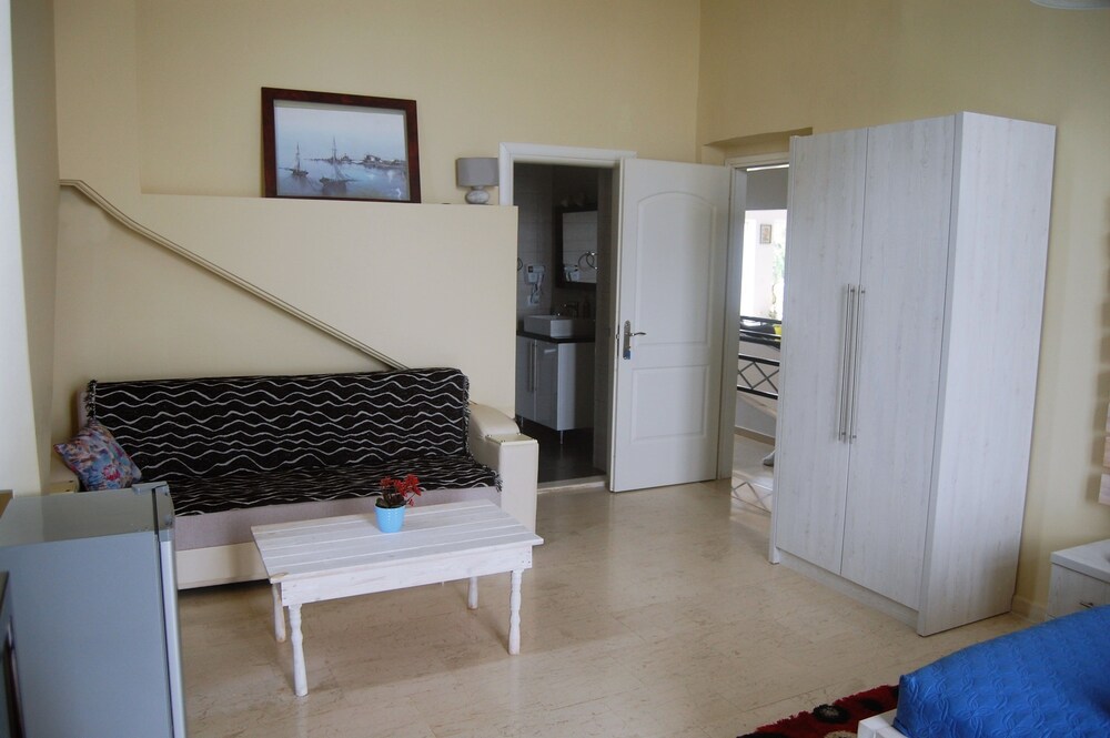 Hotel Saranda 33/79