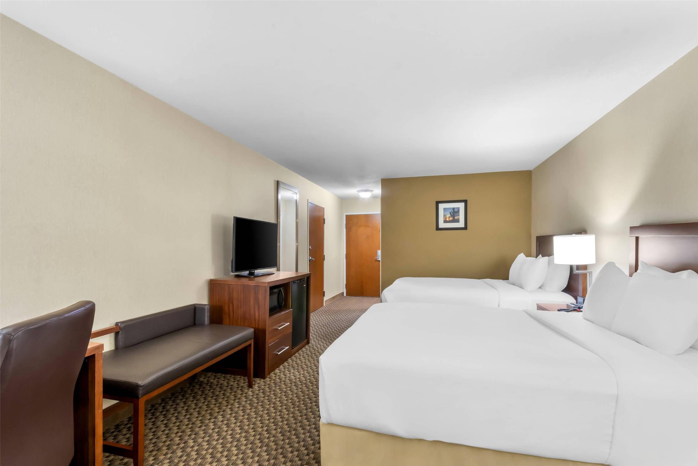 Suite, 2 Queen Beds
