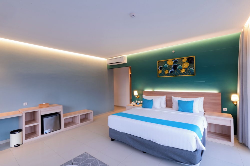 غرفة غراند بريميير بسرير كينج بإطلالة على البحر، Zasgo Hotel 2/4