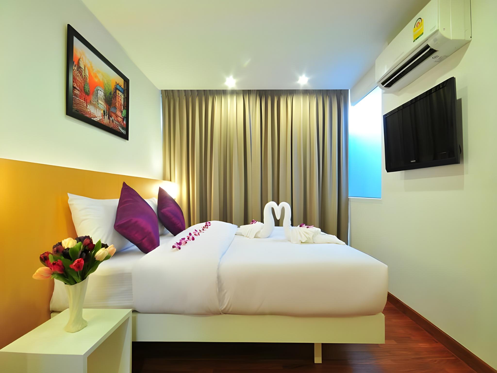 Super, Deluxe, Double Bed