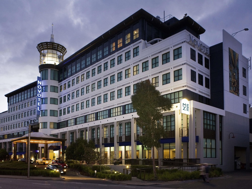 Novotel Melbourne Glen Waverley 2/50