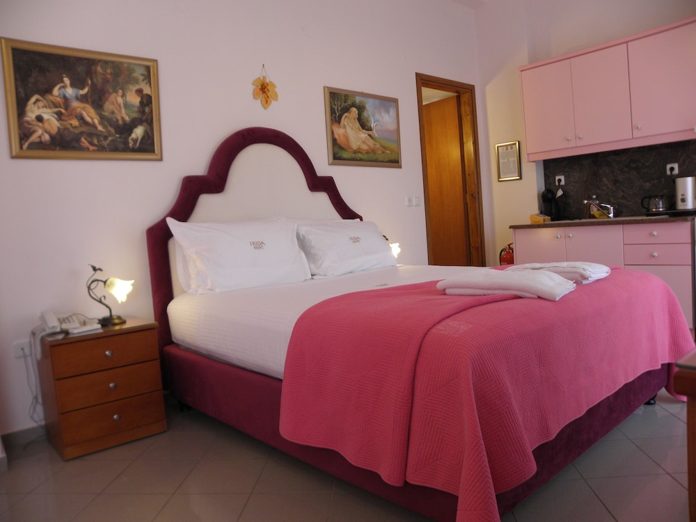 Irida Resort Suites 30/78