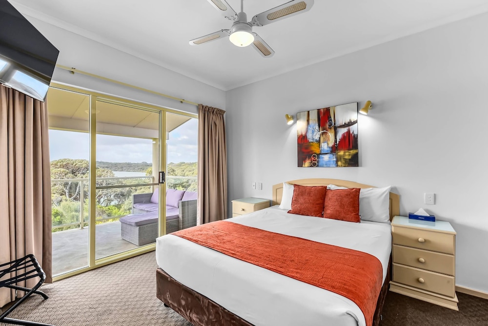 Efficiency, Apartment, King and Twin Beds