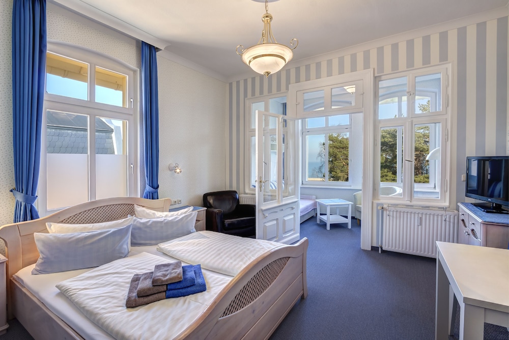 Hotel Villa Seeschlosschen 11/50