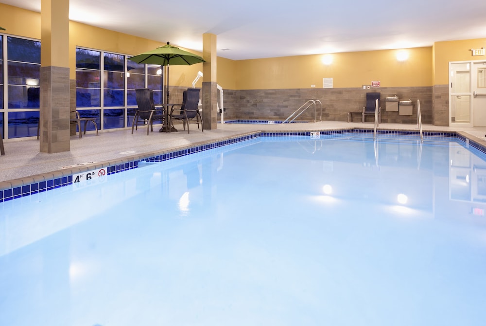 GrandStay Hotel & Suites Cannon Falls 18/40
