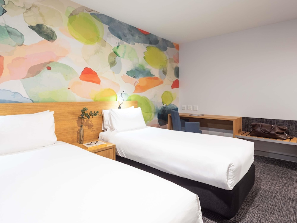 STANDARD, KING BED, ACCESSIBLE
