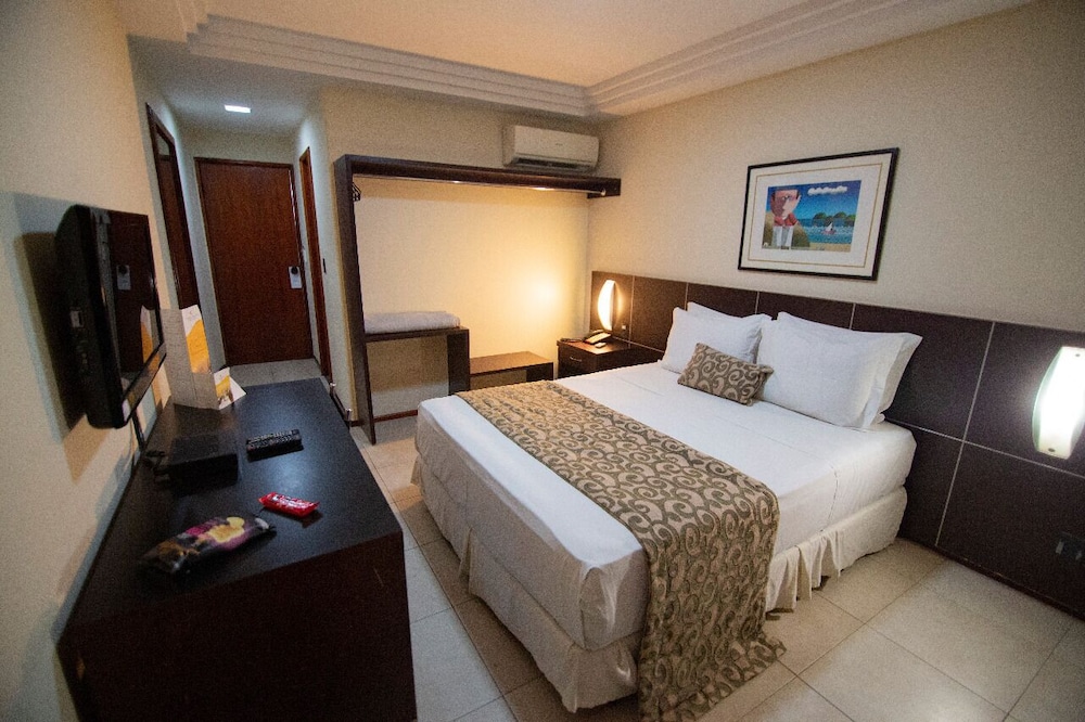 Crystal Plaza Hotel 20/47