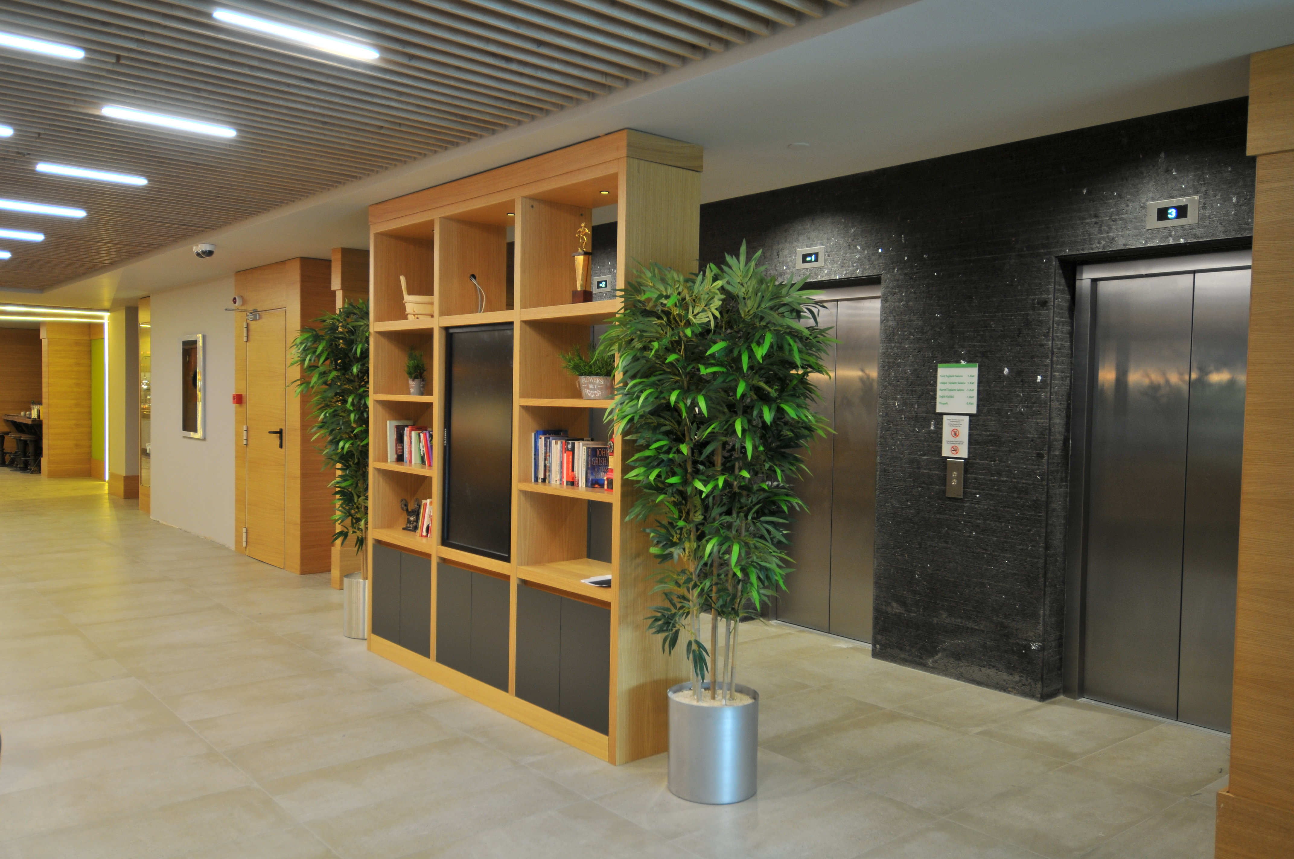 HOLIDAY INN ISTANBUL - KADIKOY 6/78