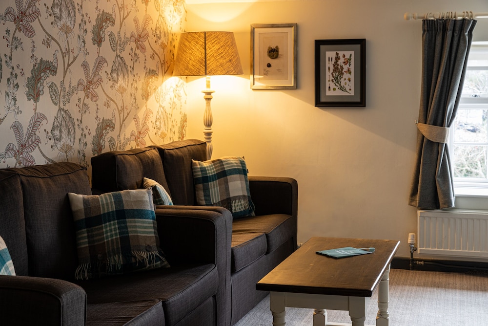 The Countryman Inn 32/51