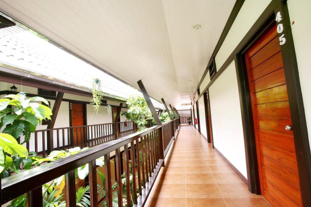 Baan Na Khon Hotel 1/30
