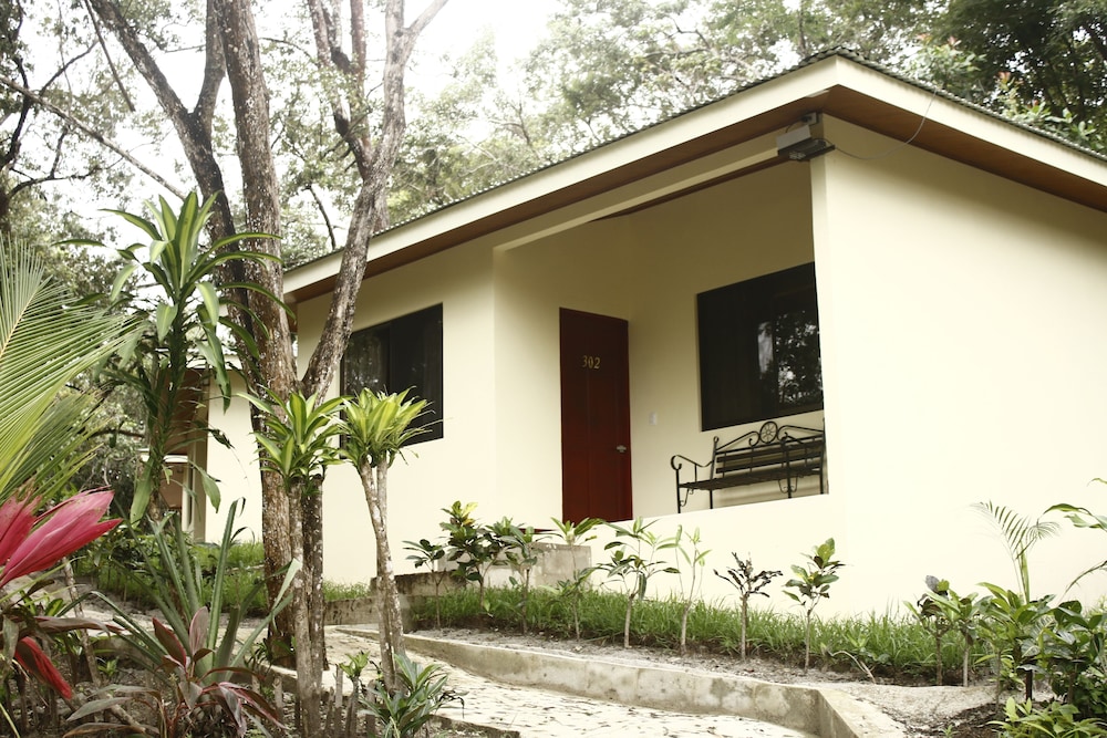 Canyon de La Vieja Lodge 4/63