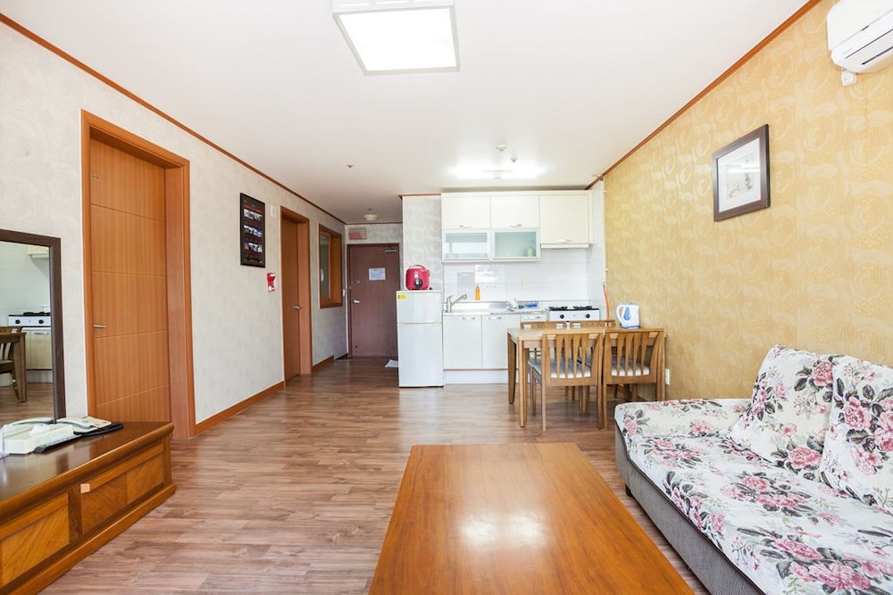 Il Sung Jeju Beach Resort 12/42