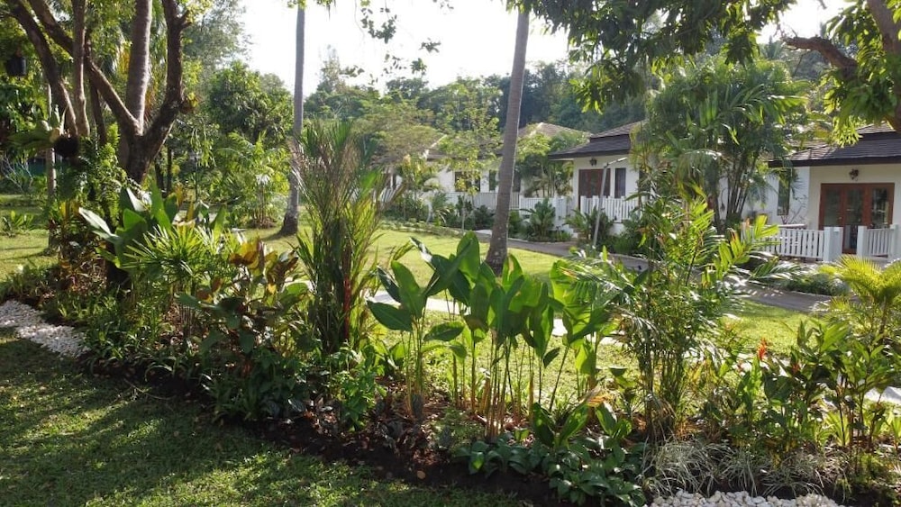 Soontreeya Lanta 34/50