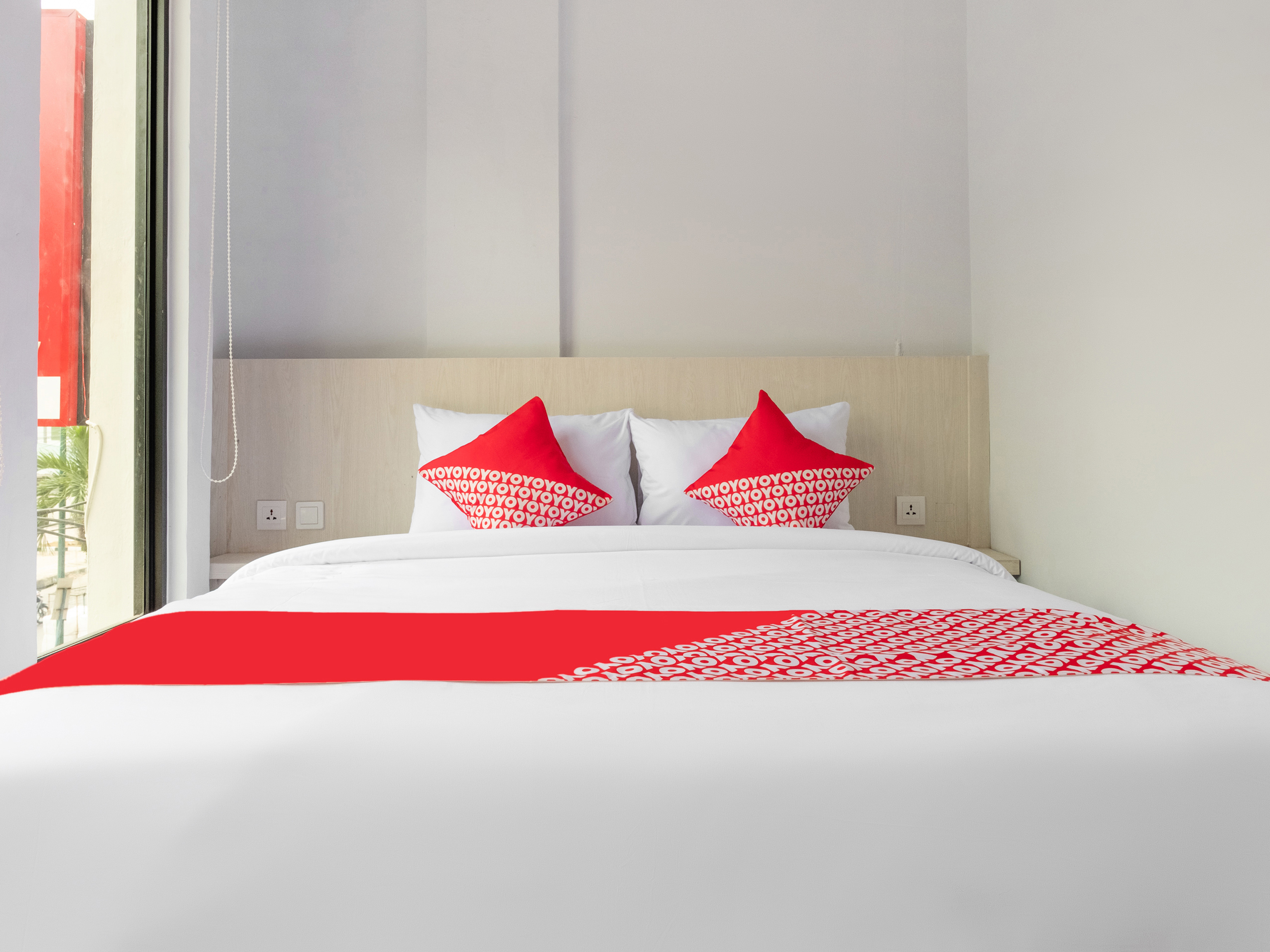 ROOM, DOUBLE BED