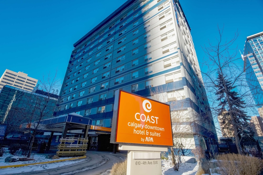 Coast Calgary Downtown Hotel and Suites by APA 4/61