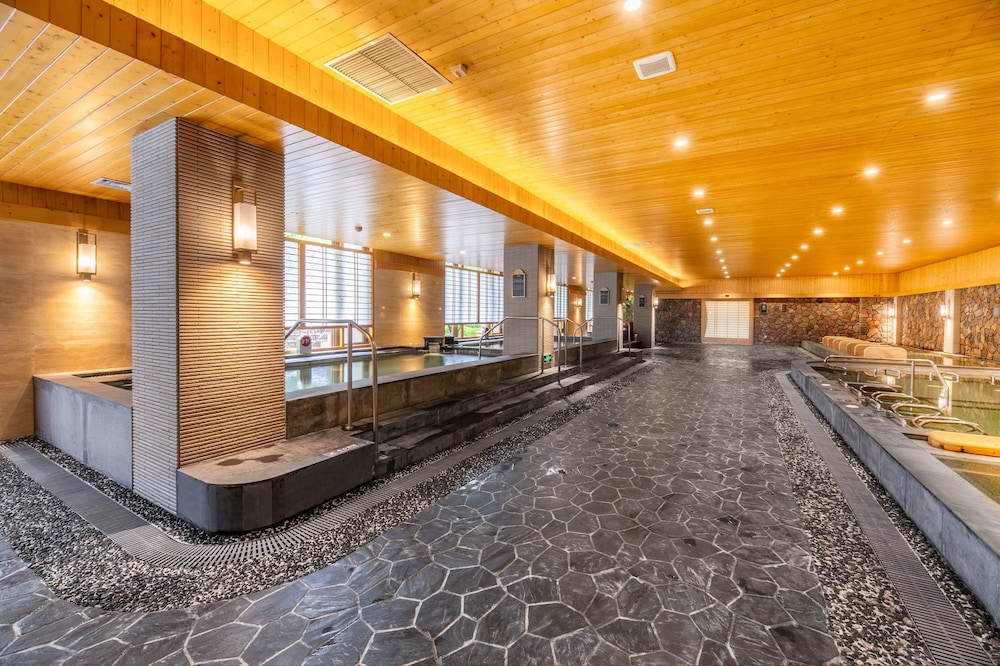 Chateau Star River Shaanxi 32/61