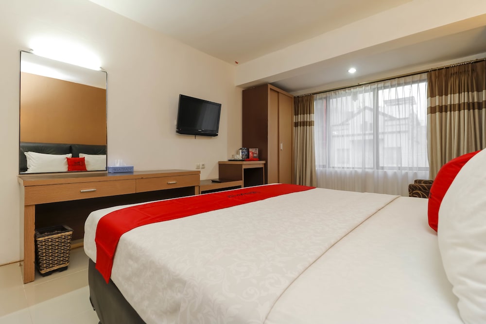 RedDoorz Plus Grand Populer Hotel (ex Nida Rooms Makassar Sulawesi) 10/33