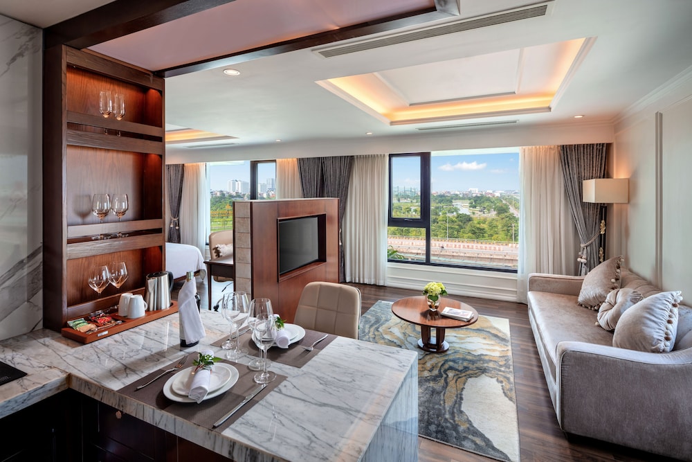 Ravatel Luxury Hotel Bac Giang 16/50