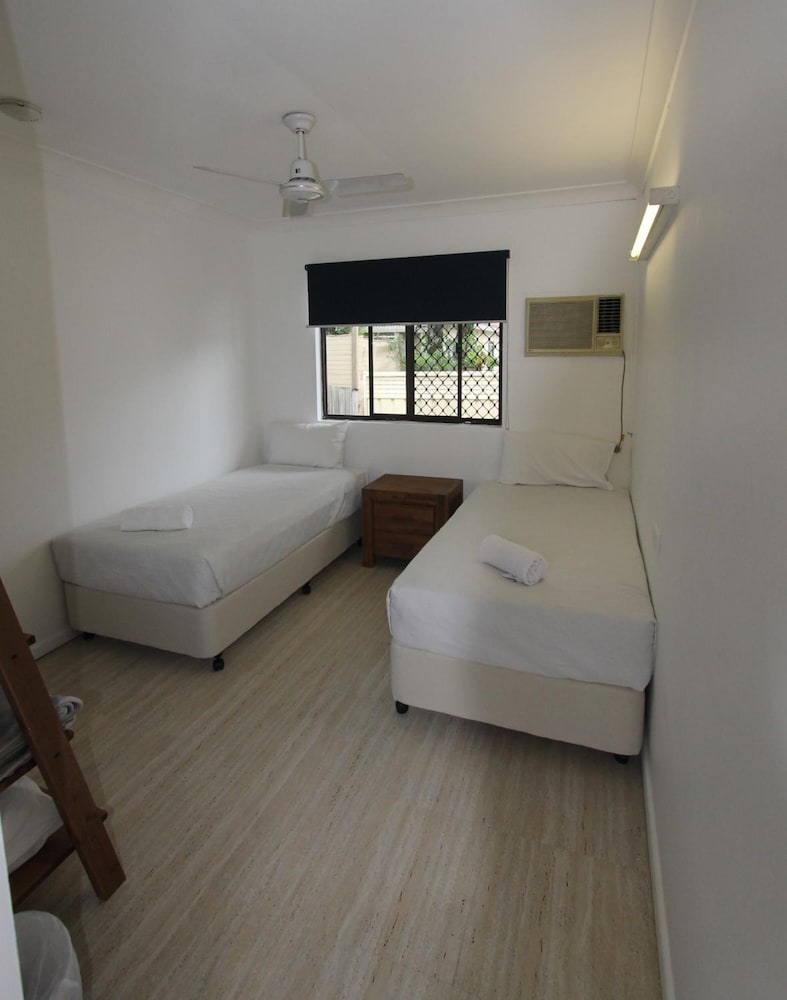 Toreador Motel 11/50