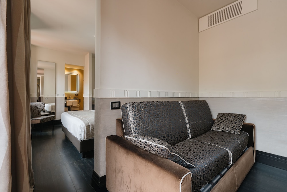 Unica Suite Rome 51/63