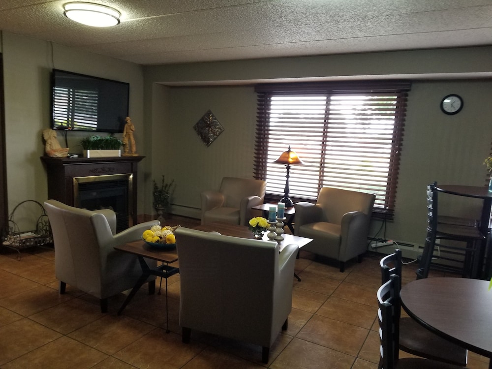 Days Inn by Wyndham Fort Collins 46/75