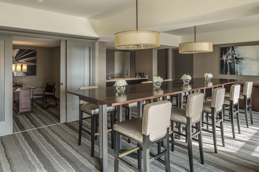 Manchester Grand Hyatt San Diego 56/70