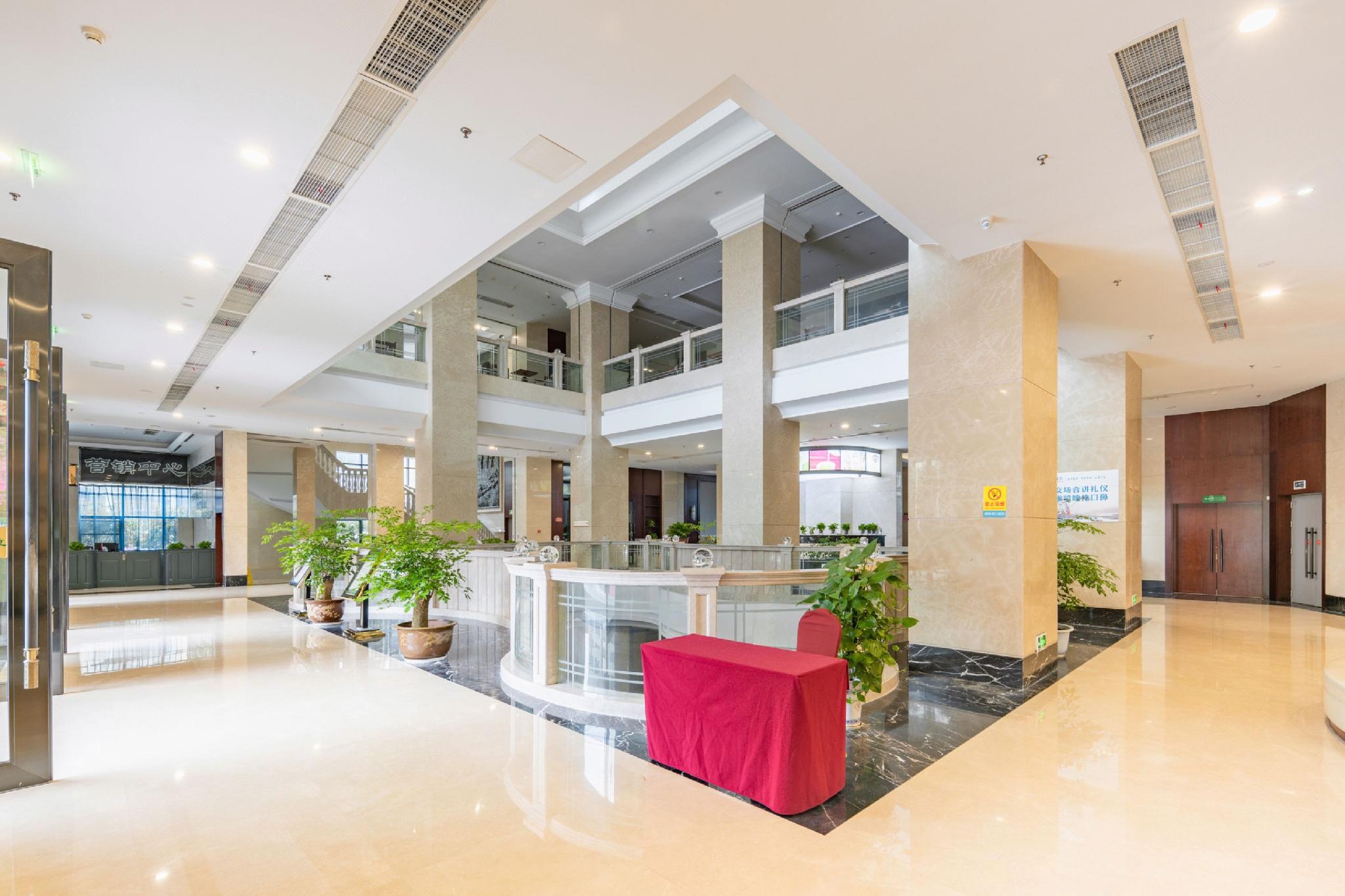 Jiu Long Ying Bin Hotel 6/27