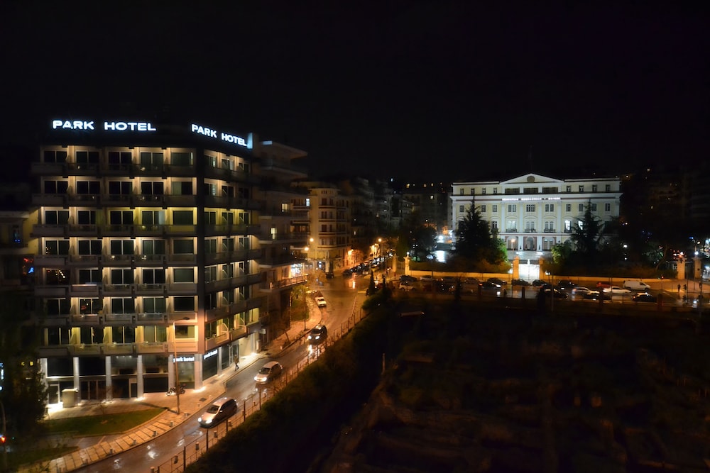 Park Hotel 4/67