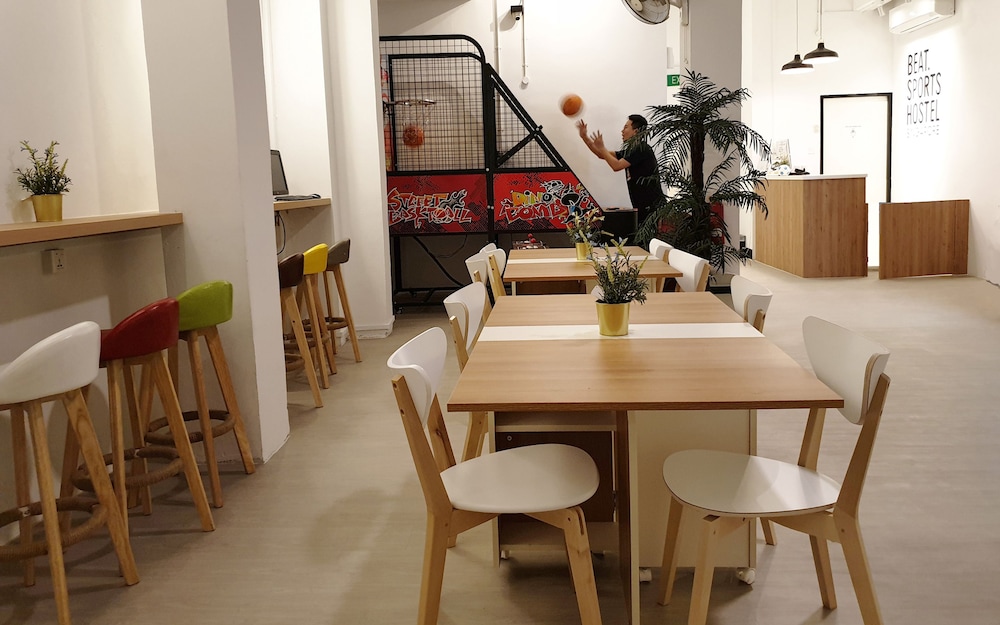BEAT. Sports Hostel At Little India 42/47