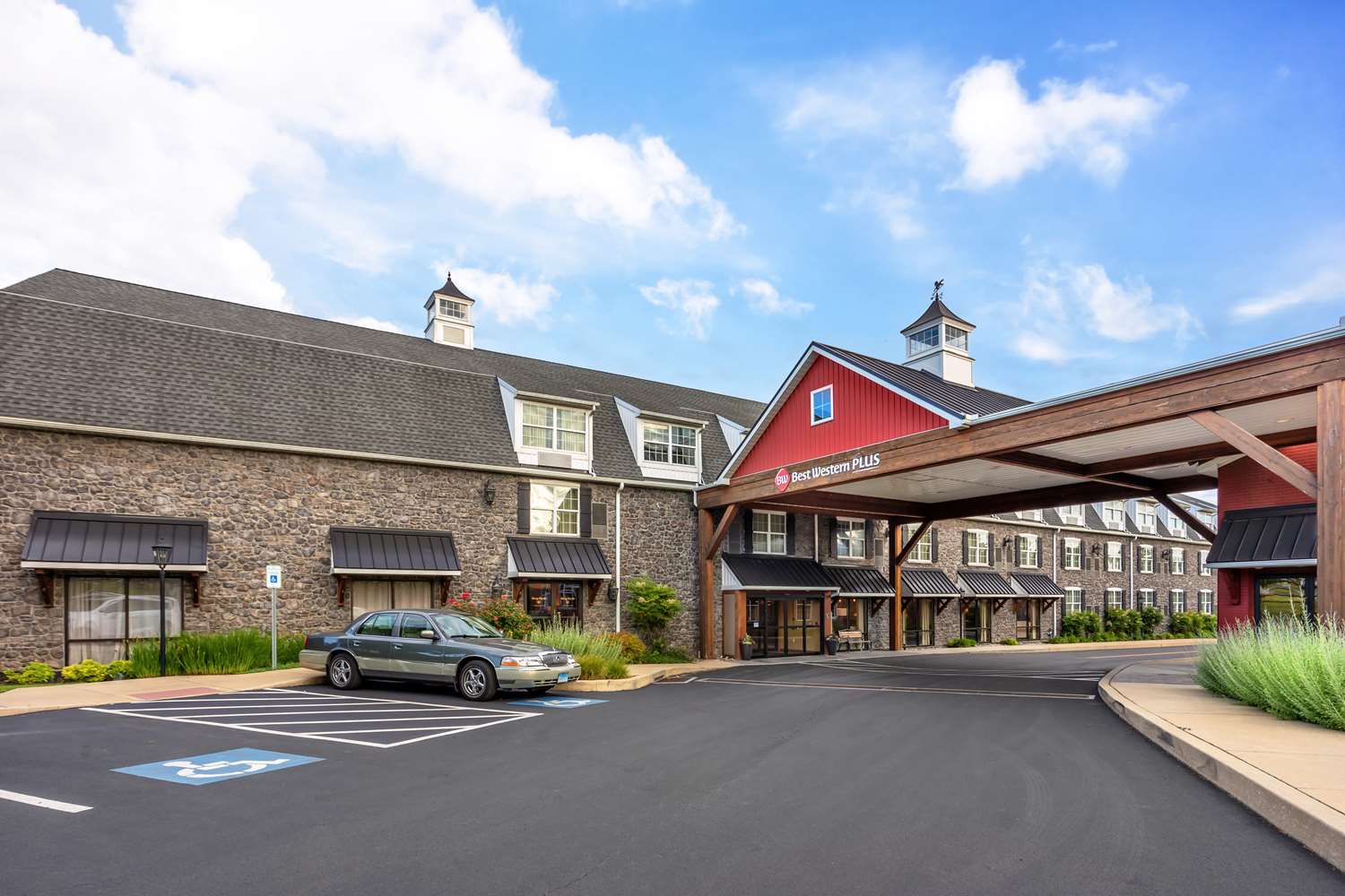 Best Western Plus Intercourse Village Inn & Suites 40/46