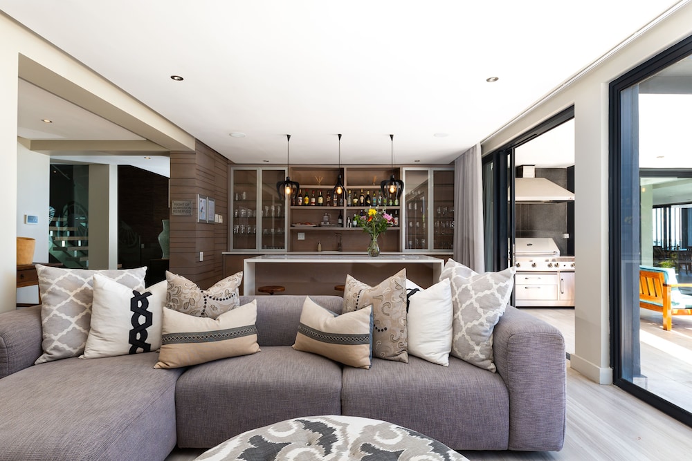 Houghton View 24/50