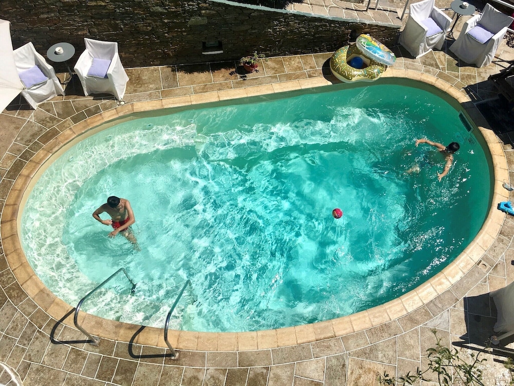 Niriedes Hotel 25/72