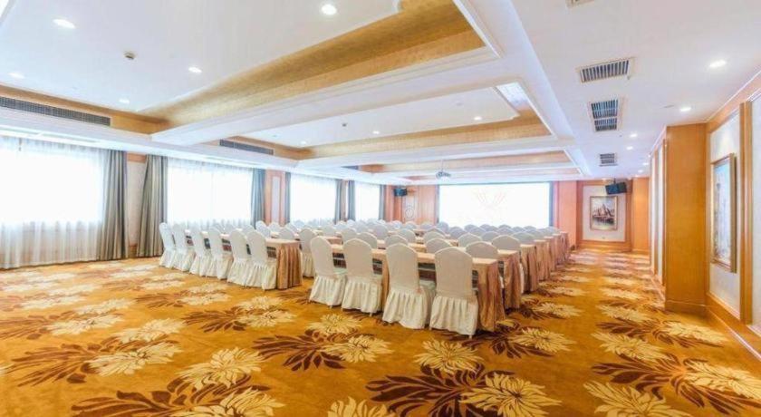 Vienna Hotel (Chengdu Airport Shuangliu Wanda) 49/60