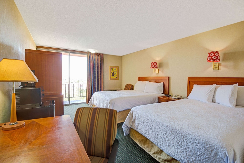 Hotel 505 18/49