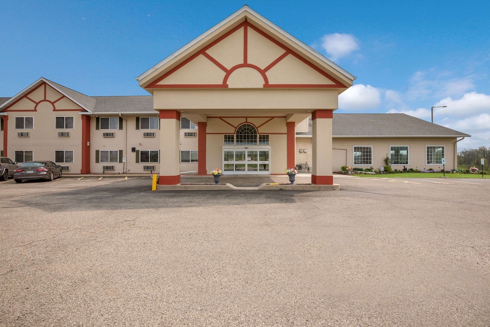 Quality Inn Edgerton, WI 1/39