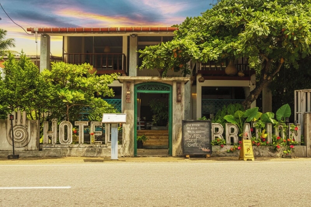 Vibrartion Hotel 6/50
