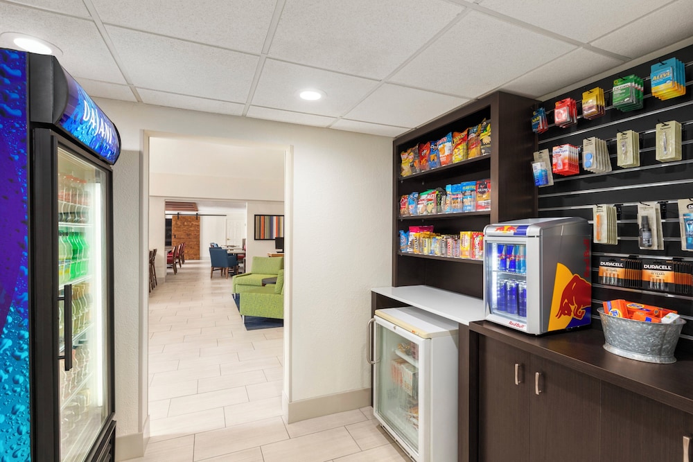 Holiday Inn Express Hotel & Suites Sarasota East - I-75 14/67