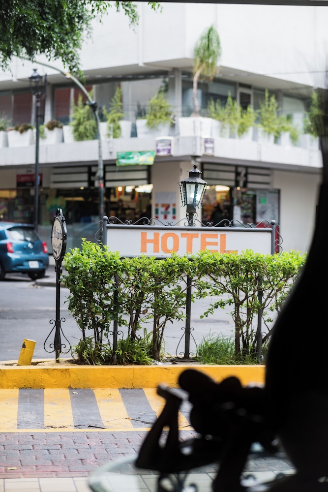 Hotel Don Quijote Plaza 9/58