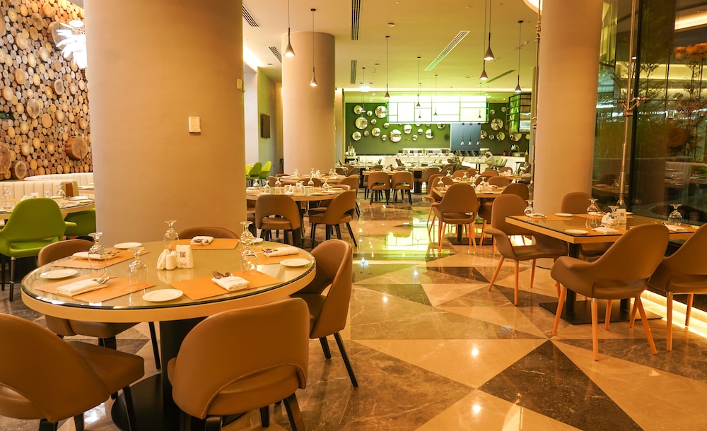 Al Khoory Sky Garden Hotel — 5