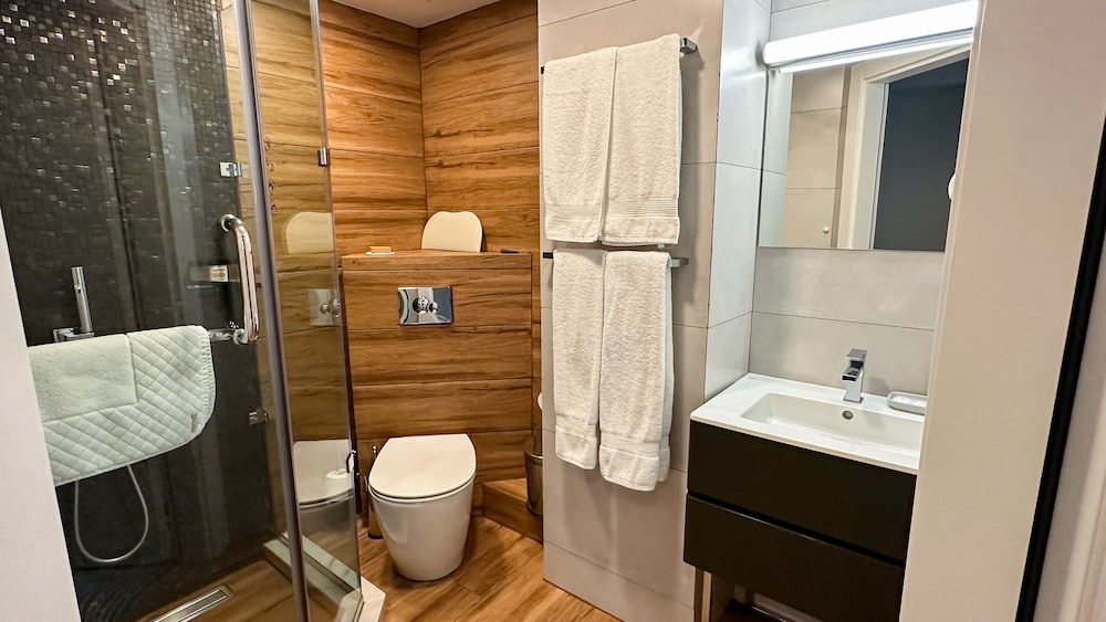 Silver 39 Boutique Hotel 46/48