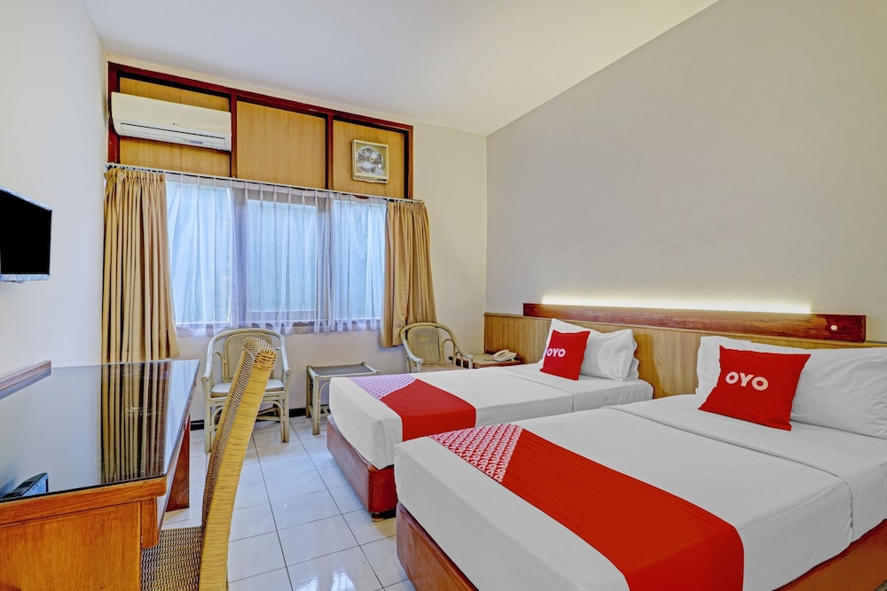 Room at Collection O Riau Near Trans Studio Bandung Formerly Asteria Hotel, BANDUNG