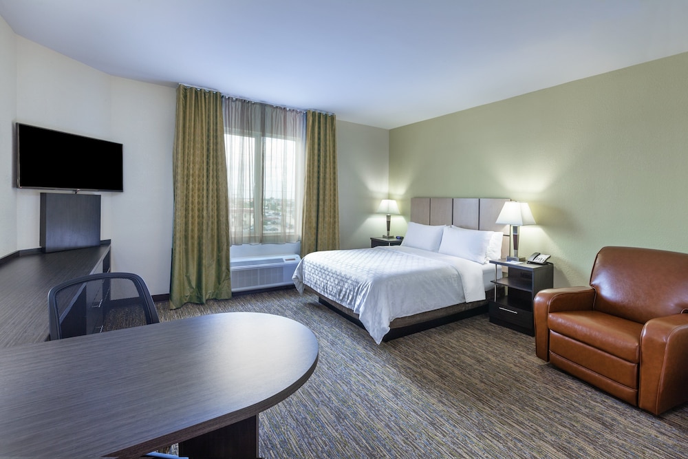 STUDIO, SUITE, QUEEN BED