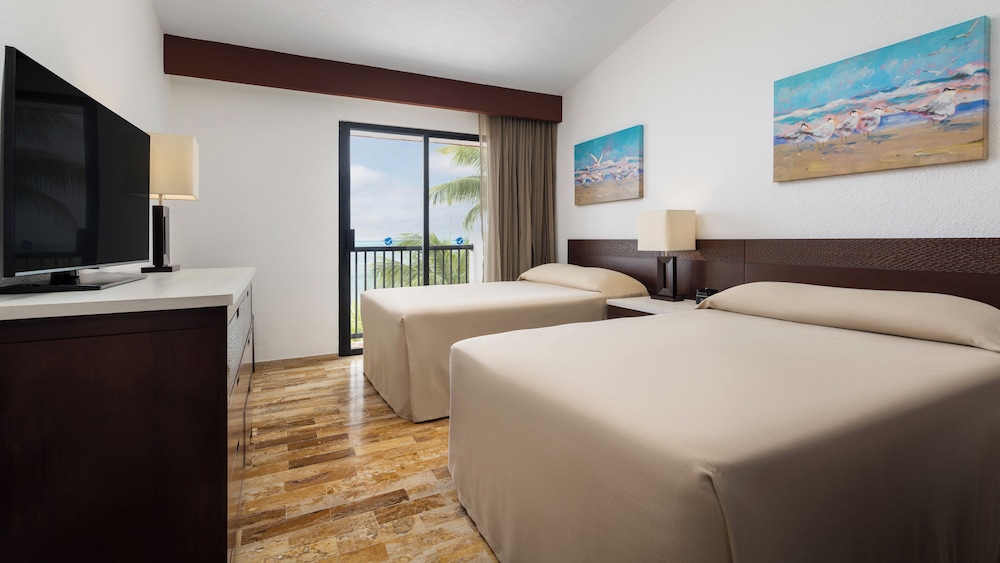 The Royal Cancun All Suites Resort 18/50