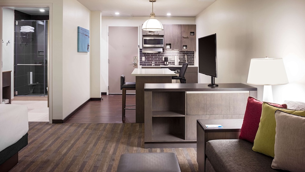 Hyatt House New Orleans/Downtown 9/74
