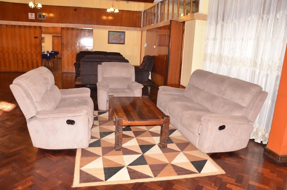 United Kenya Club 34/50