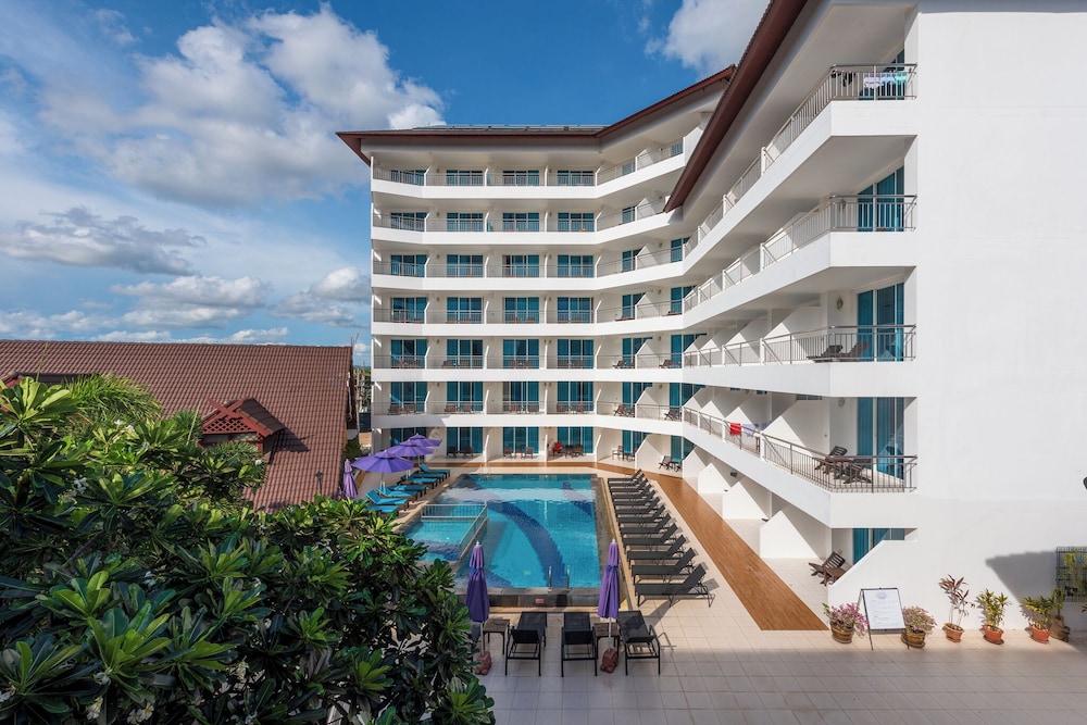 Pinnacle Grand Jomtien Resort 7/93