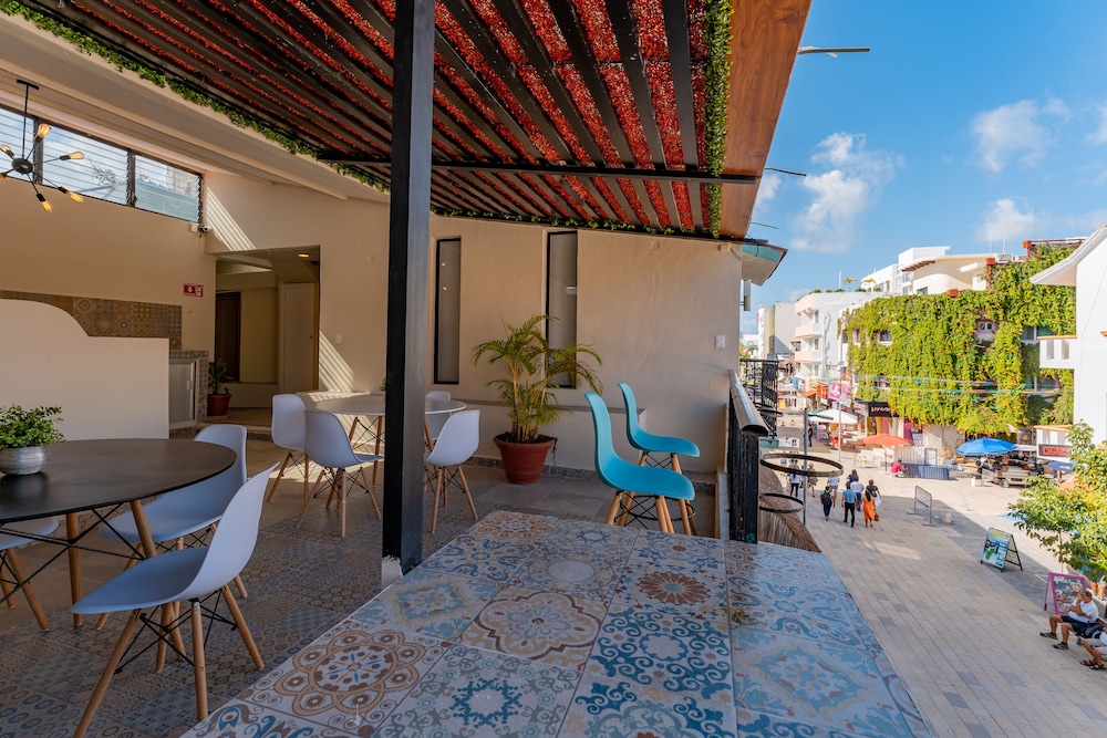 Hotel Brisas 5a AV 52/62
