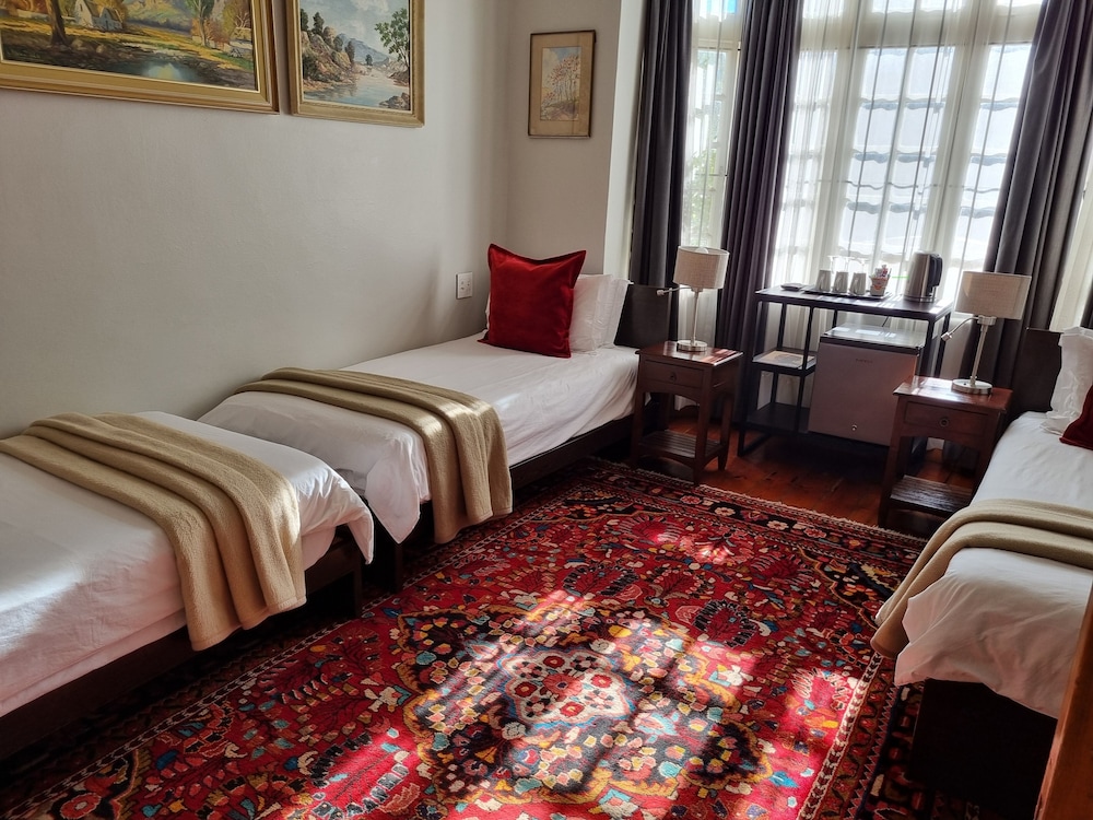 Standard, Triple, 3 Beds, Ashanti Guest House Gardens Hostel 3/10
