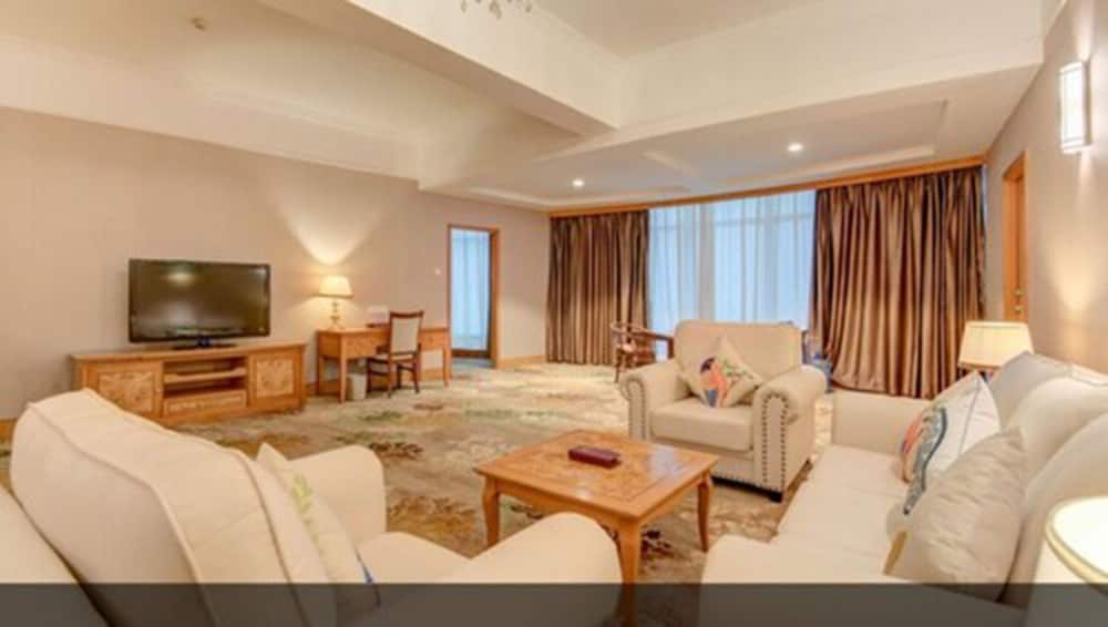 Zhuhai Dehan Hotel 35/50